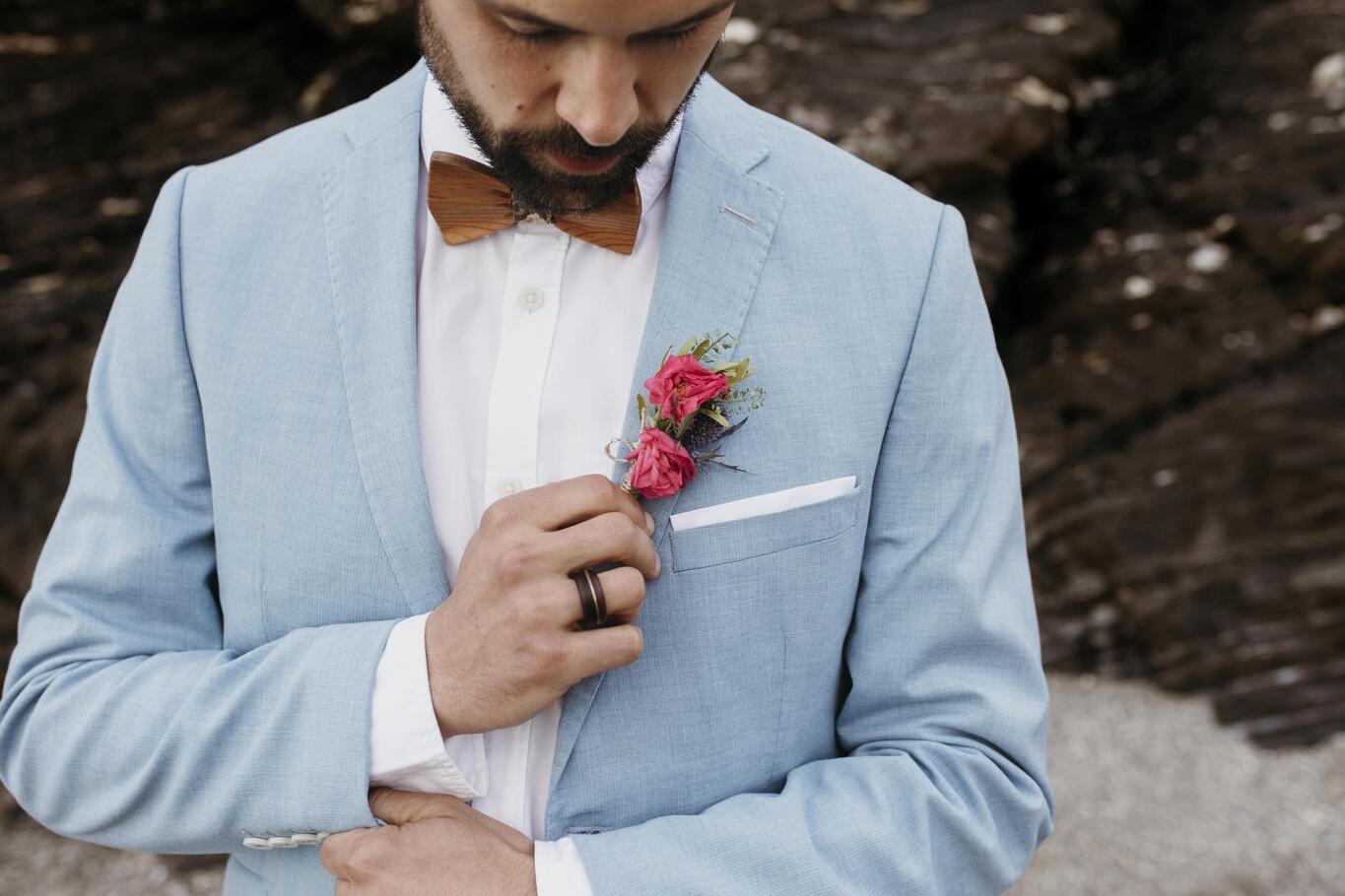Ternos masculinos para casamento: cores e estampas modernas e elegantes fora do óbvio